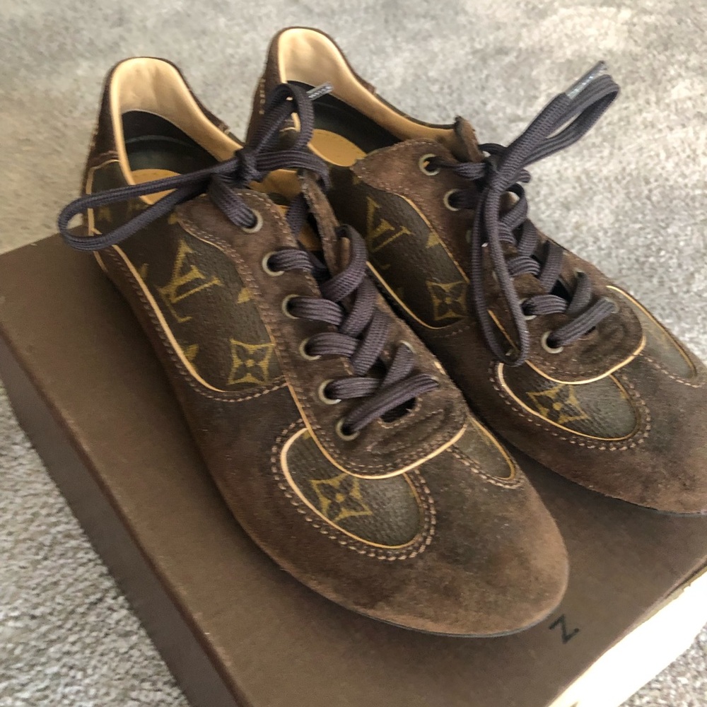 LV monogram woman’s sneakers size 38